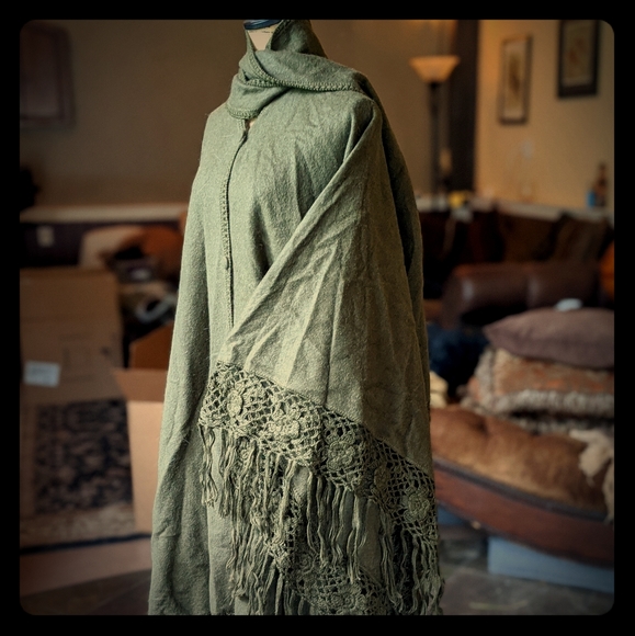 Novica Alpaca Olive Green Rauna Cloak - Picture 1 of 1